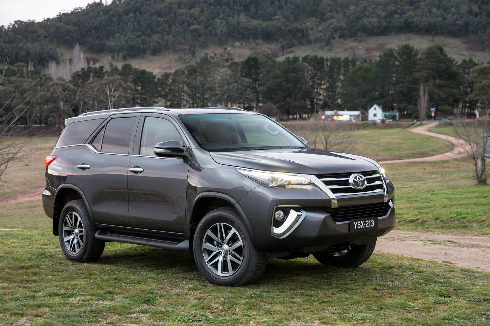 Hire Fortuner in Jammu Kashmir